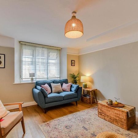 Cheerful 3 Bed Grade II Central Cottage Cirencester Eksteriør bilde