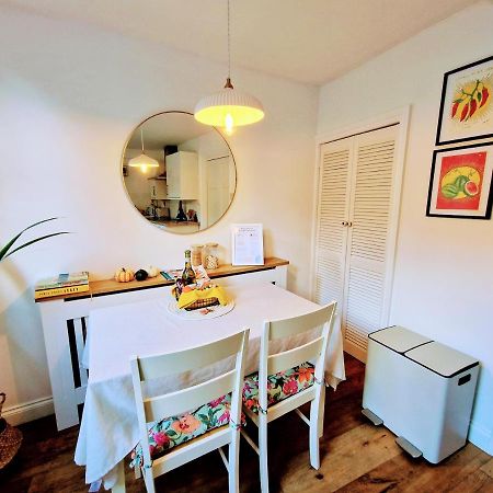 Cheerful 3 Bed Grade II Central Cottage Cirencester Eksteriør bilde