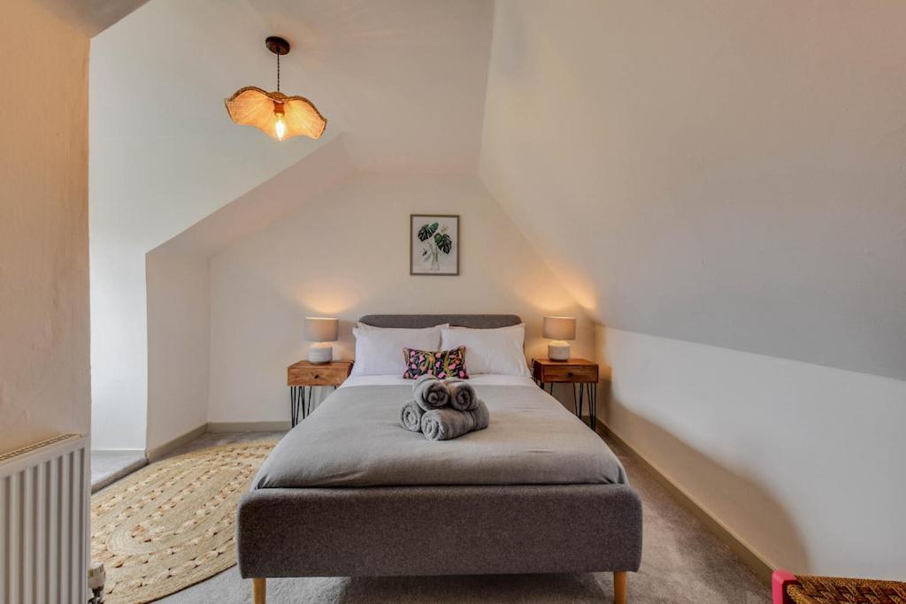 Cheerful 3 Bed Grade II Central Cottage Cirencester Eksteriør bilde