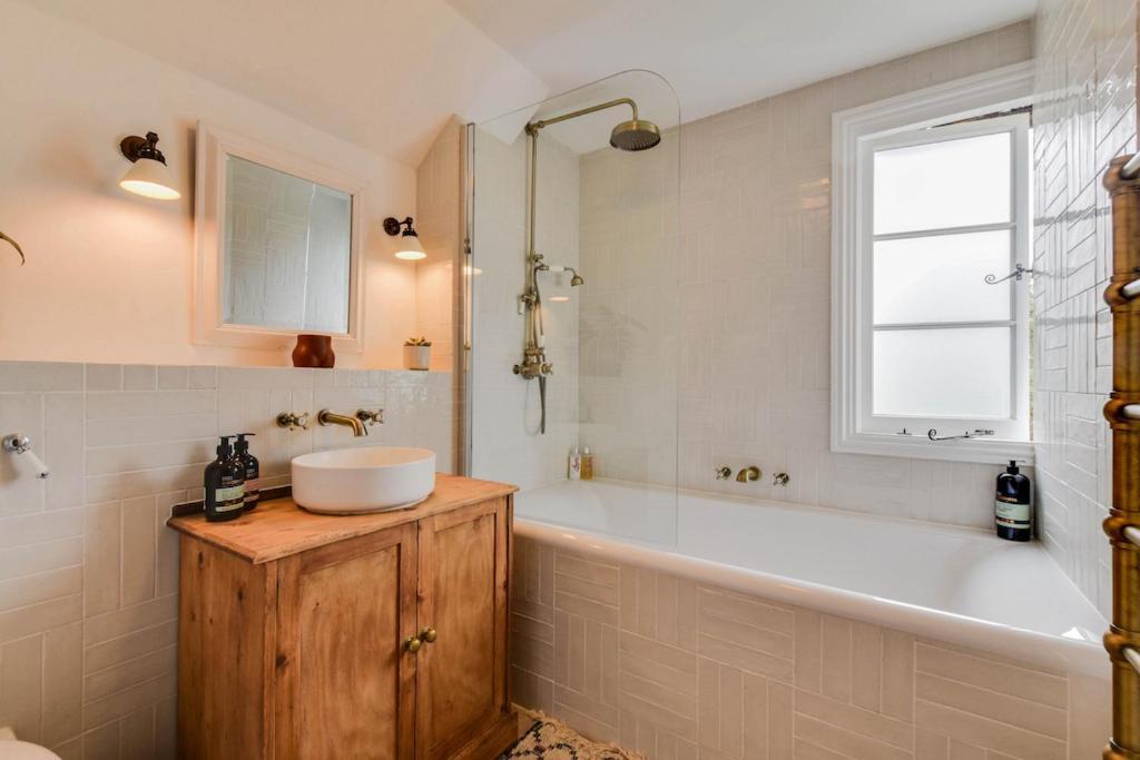 Cheerful 3 Bed Grade II Central Cottage Cirencester Eksteriør bilde