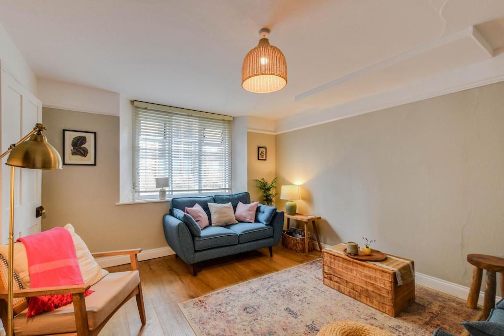Cheerful 3 Bed Grade II Central Cottage Cirencester Eksteriør bilde